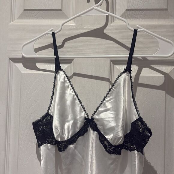 Victoria’s Secret elegant white and black lace chemise slip SZ large - Picture 2 of 9